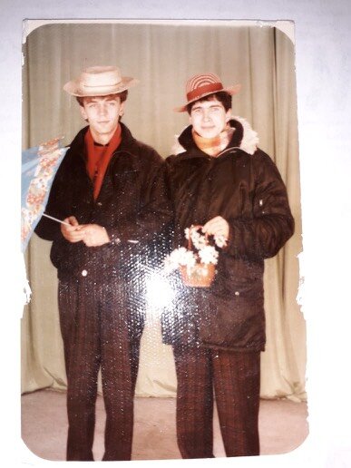 Буланов Константин справа.