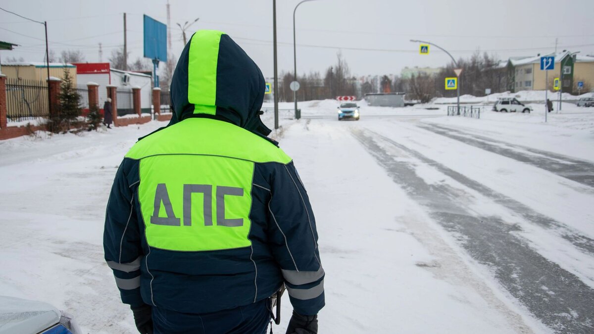 Три автомобиля столкнулись на трассе под Салехардом | Время Новостей | Дзен