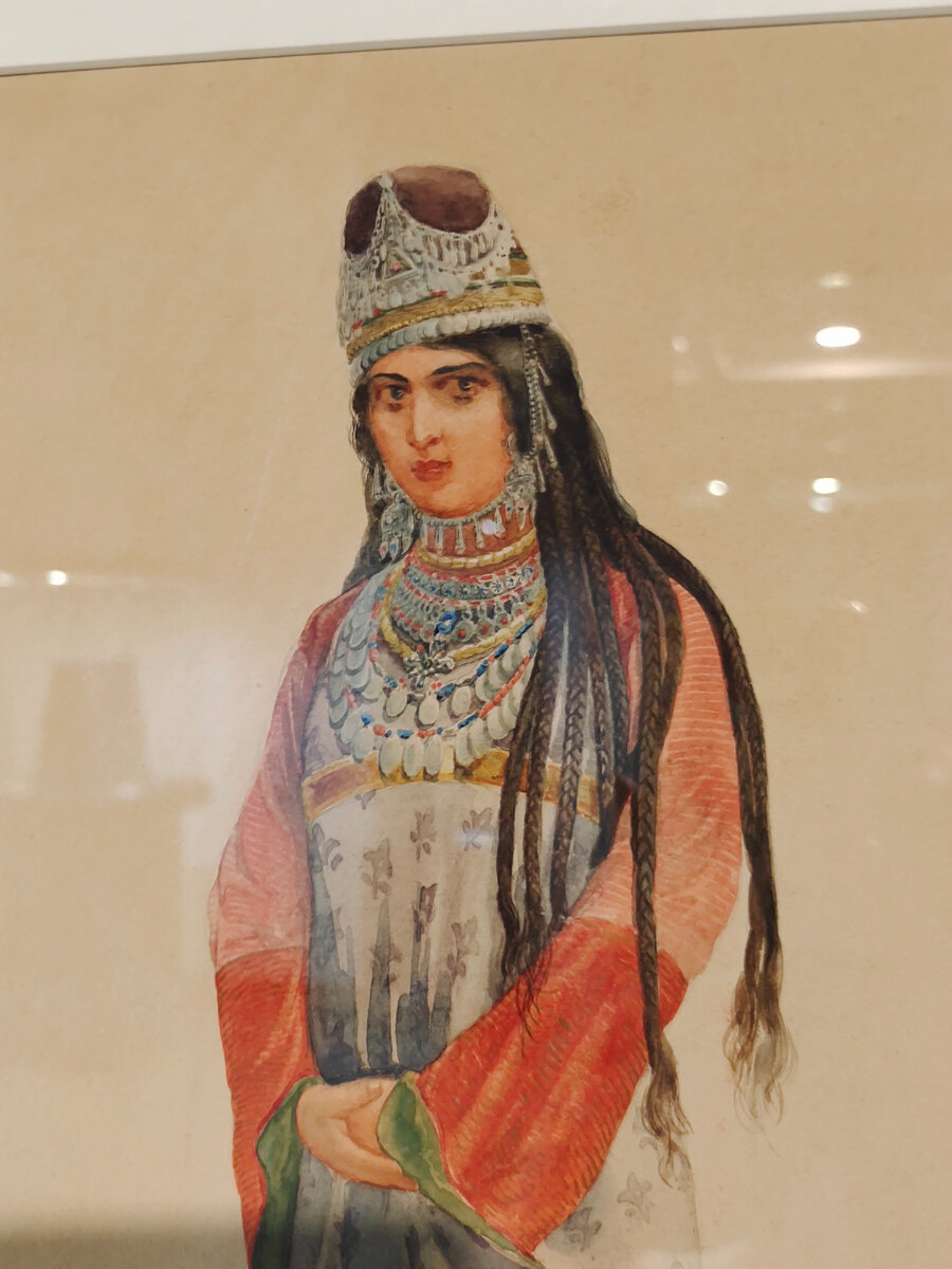 Женский костюм из Васпуракана. А. Фетваджян 