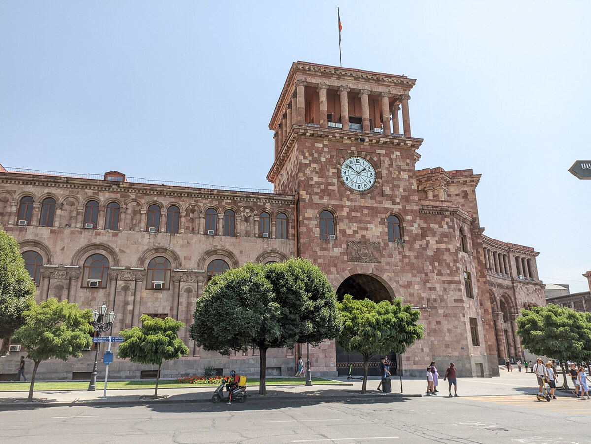 Коньяк шахназарян 7. Коньяк orran 5. Армения 7. Армянский коньяк vivat armenia. Коньяк армянский "орран" 5 лет 40% 0,7л.