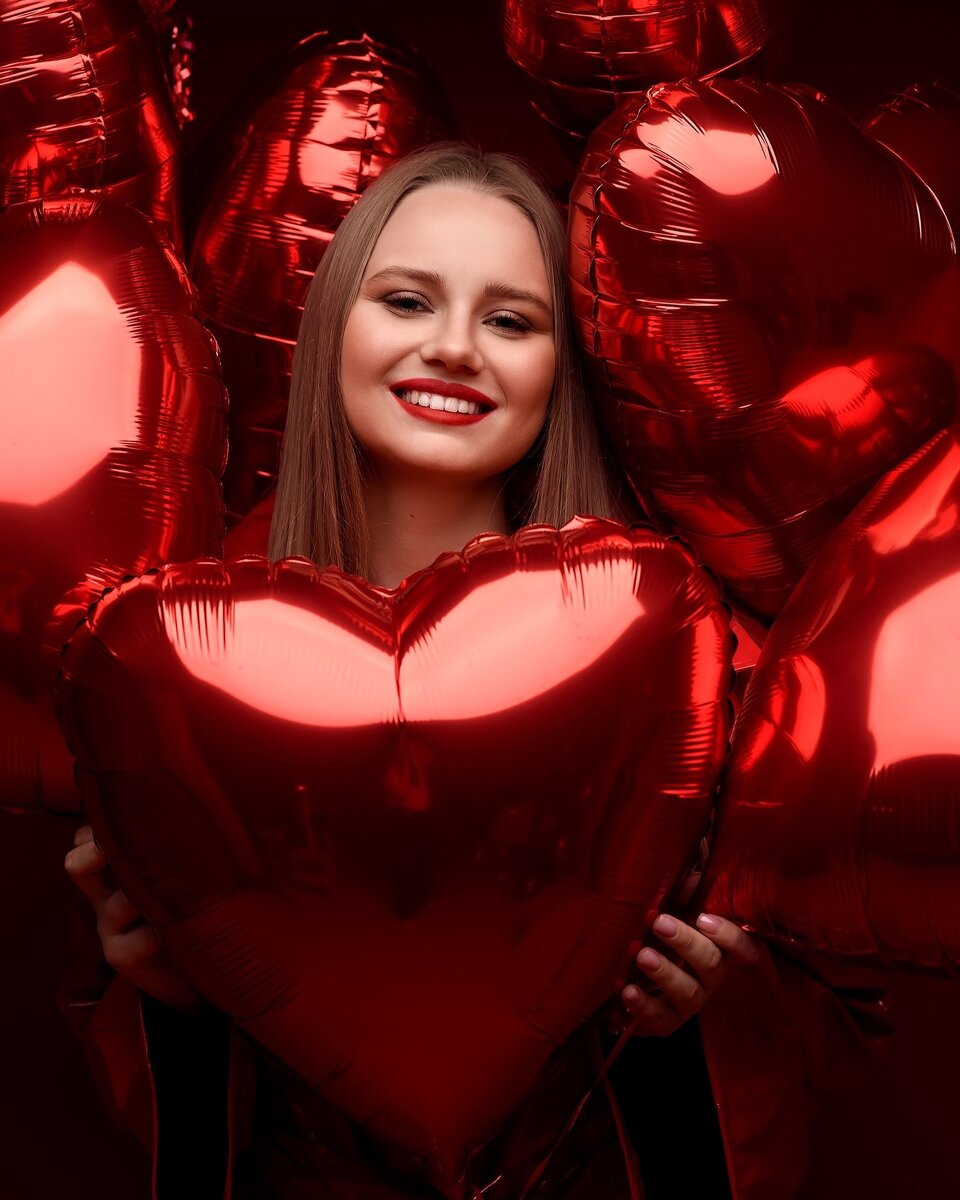 Картинки для любимого человека. Стихотворения о любви. Светлая любовь. Жить любимым тобой каждый. Счастливая девушка в поле.