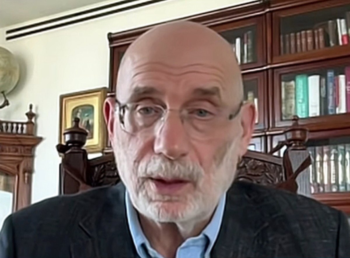    Борис Акунин.