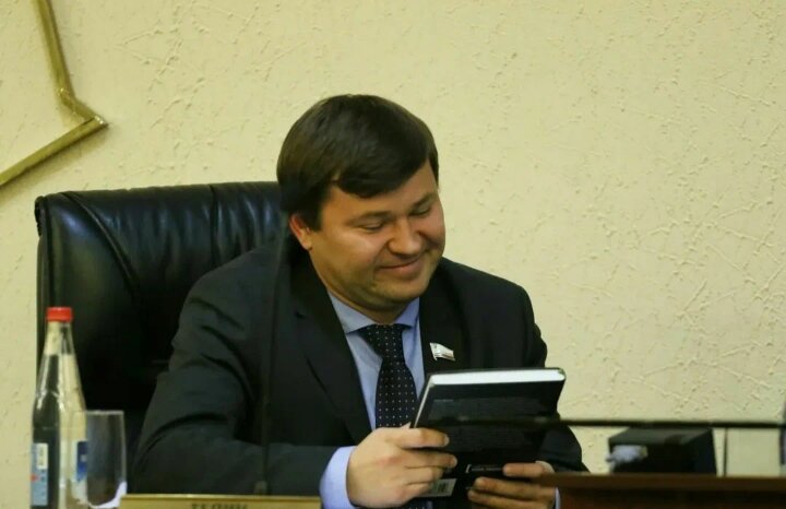 Наш министр ЖКХ.
