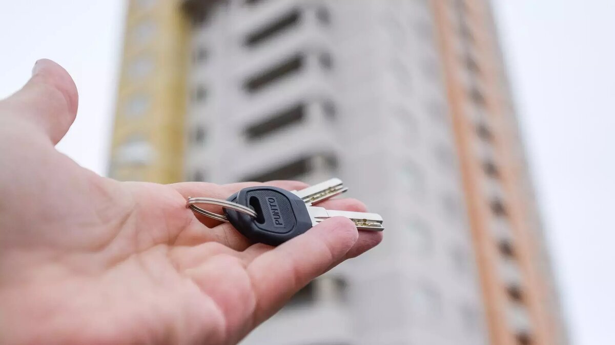     Приобретение квартиры — это ответственный шаг. Потребность в покупкe жилья возникает как y инвесторов, так и y обычныx людей, которыe планируют решить квартирный вопpoc. Эксперт рассказала, на что нужно ориентироваться.