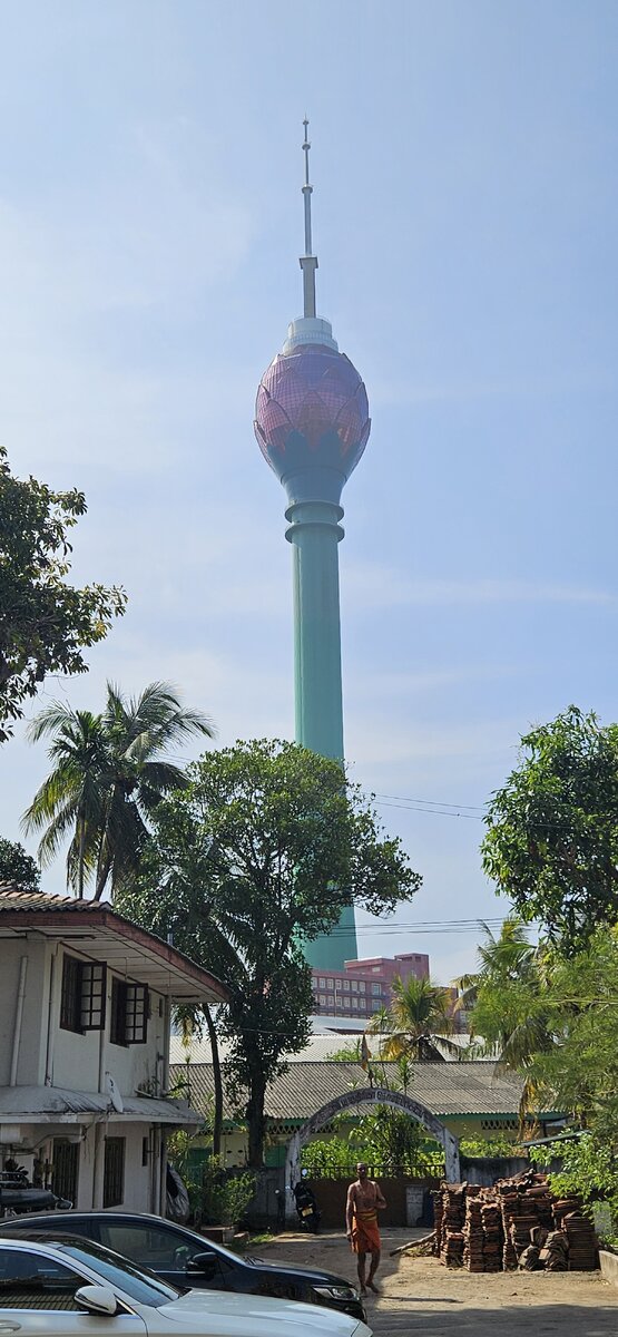 Телебашня Лотос | Личное фото