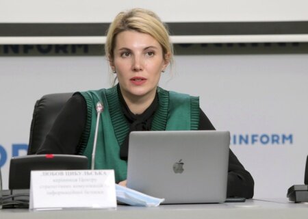    Украина не просила НАТО вводить войска, однако допускает это после присоединения к альянсу