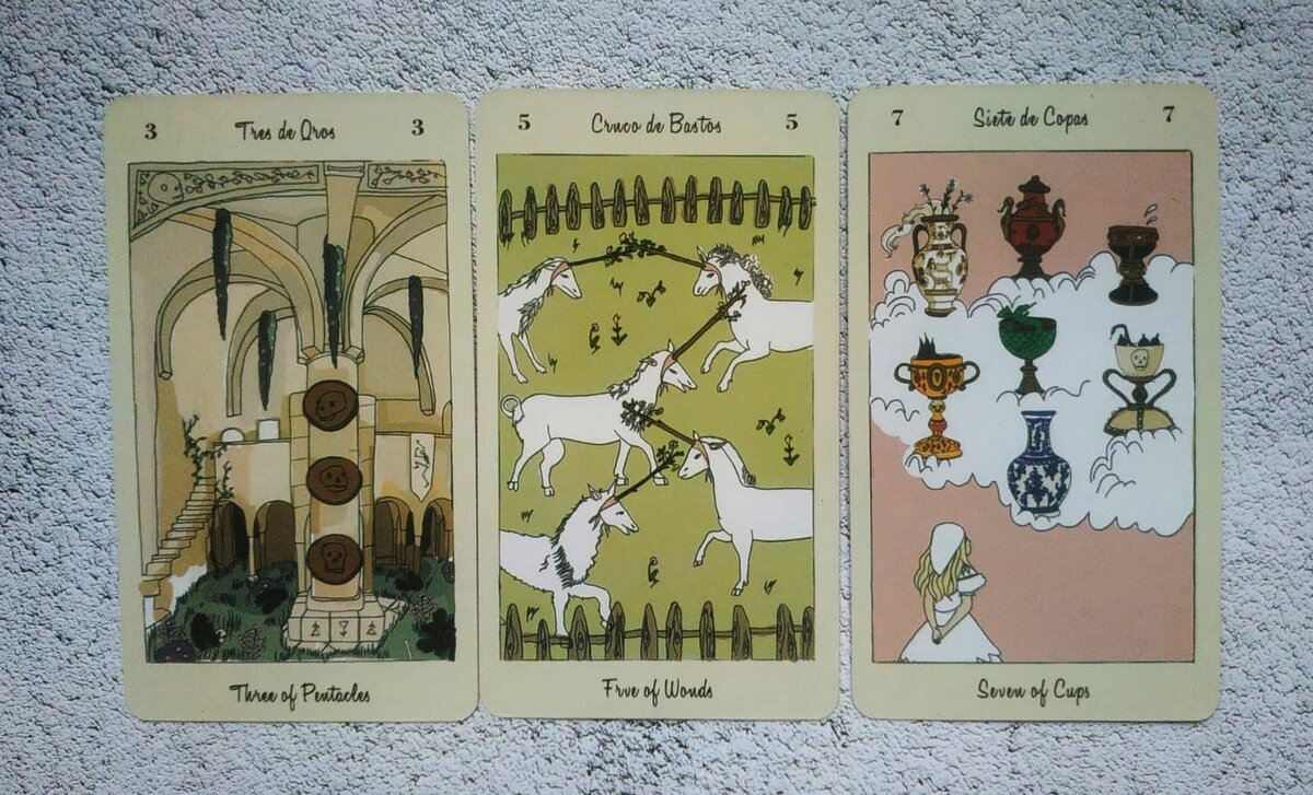 Ответ смотрим на колоде "Карлотиды"