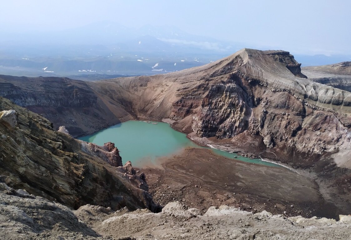 Вулкан Горелый.