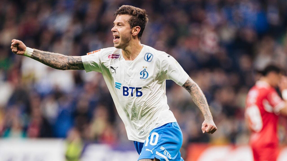    Федор Смолов устал, он далеко не первый номер в атаке "Динамо". Фото: пресс-служба ФК "Динамо" (Москва)