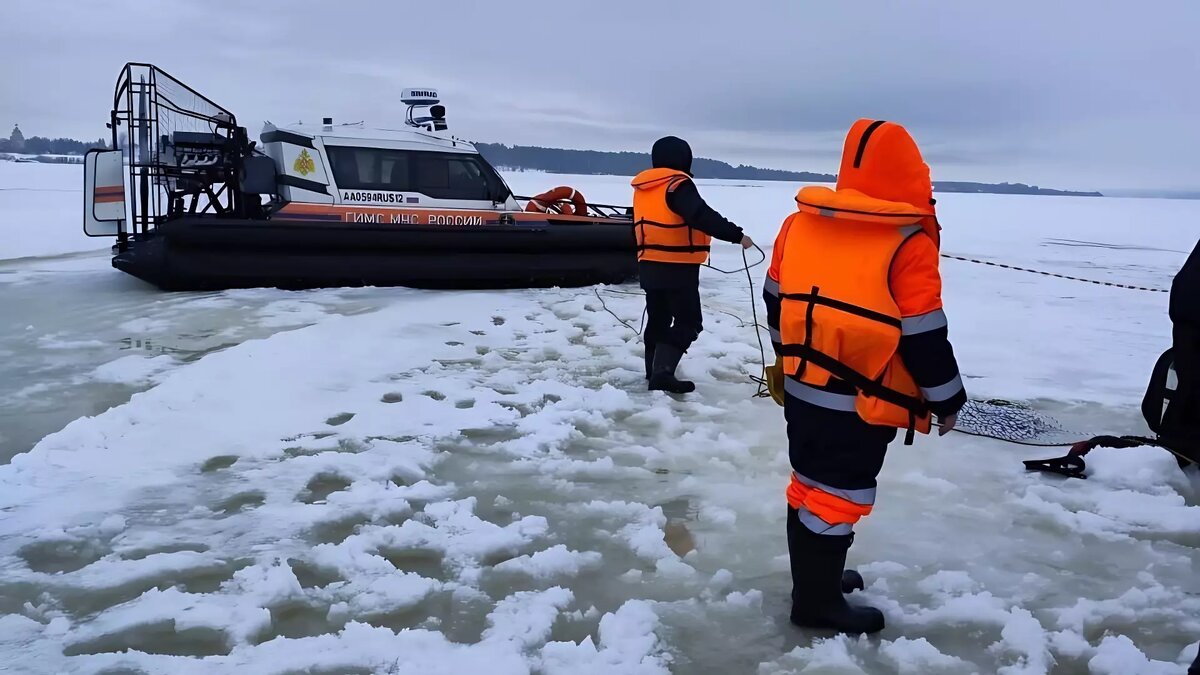     Тело экс-гендиректора Нижегородской ярмарки и бывшего главы областного минпрома Валерия Барулина, который провалился под лед в январе 2024 года, до сих пор не найдено. Об этом NewsNN сообщили в пресс-службе ГУ МЧС России по Марий Эл.