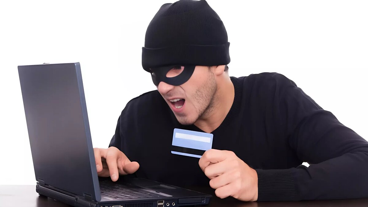     Телефонные мошенники становятся все более изощренными. В последние дни у них появилась новая схема — деньги у наивных россиян крадут под предлогом «налога на СВО». Над некоторыми пожилыми людьми преступники начинают попросту издеваться, доводя до телесных увечий. Как не попасться мошенникам?