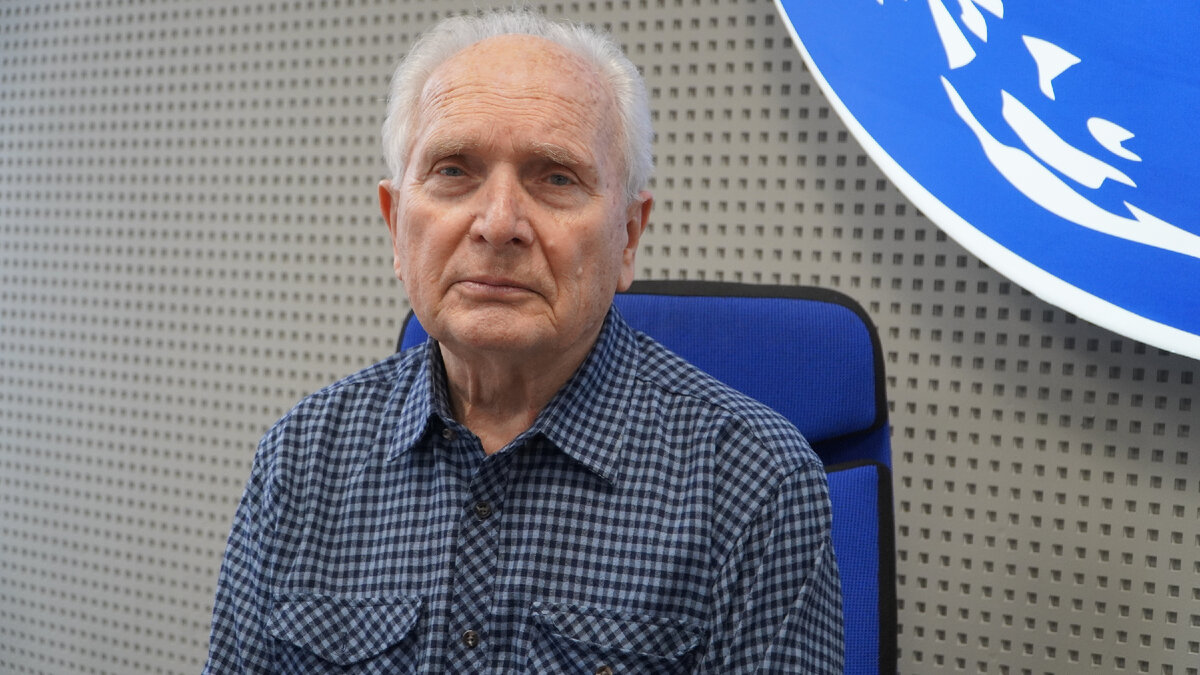 Совсем недавно заслуженному работнику телерадиокомпании «Крым» Анатолию Полонскому исполнилось 85 лет. Больше 60 из них он посвятил работе на радио.-2