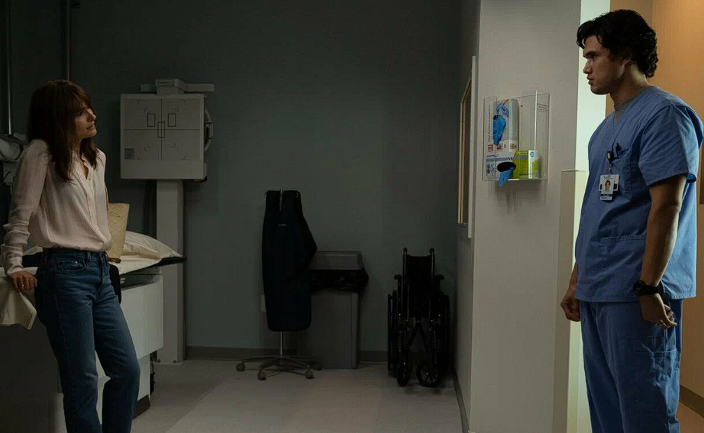 Кадры из фильма «Май декабрь», 2023, США