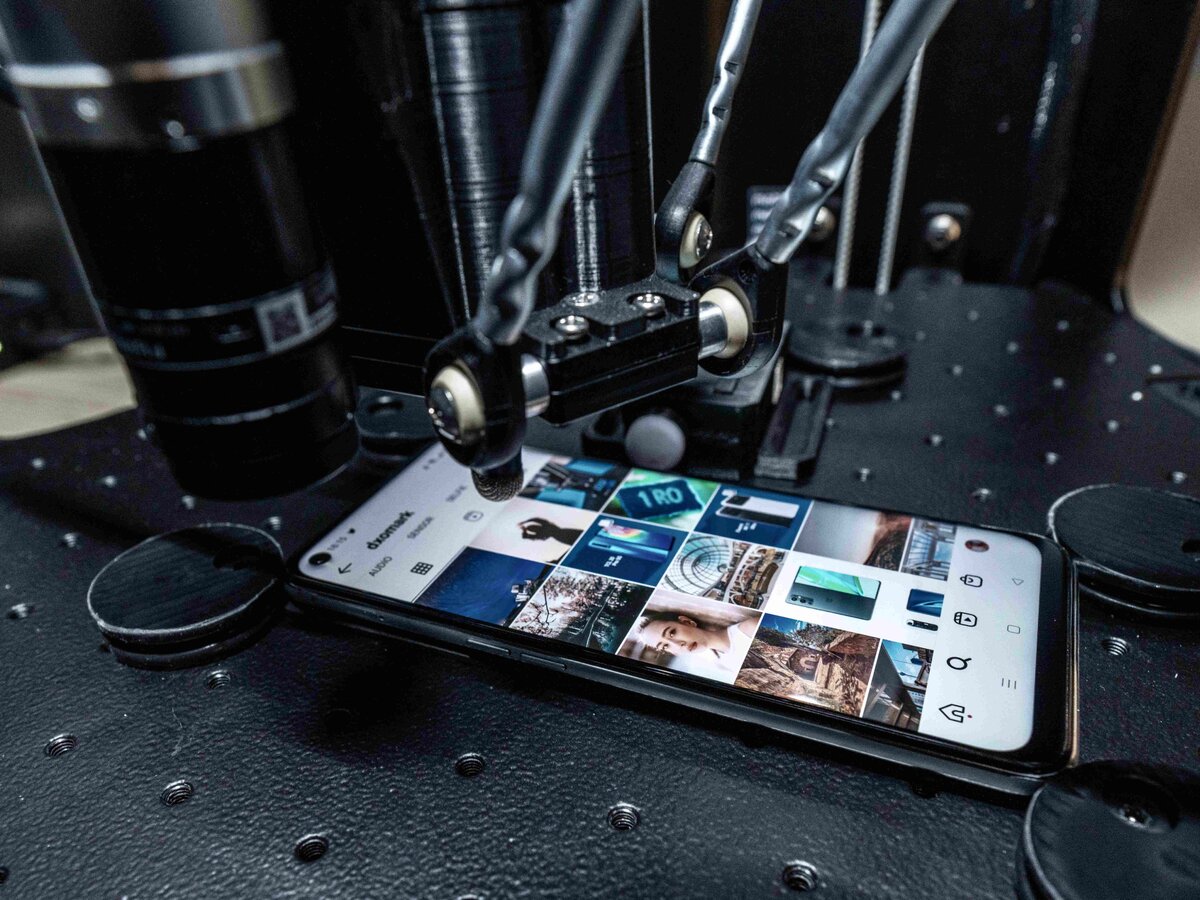    Камерофоны с хорошим АКБ — отличный попутчик в путешествии. Фото: dxomark.com