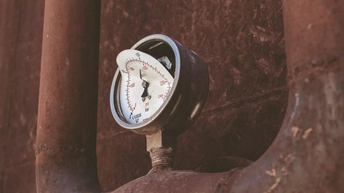     Еврокомиссия работает изо всех сил, но пока из решений только «они могут покупать СПГ»