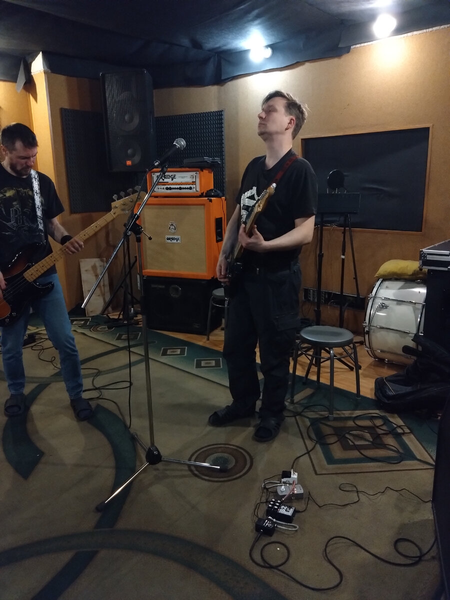 Задумчивый Леха