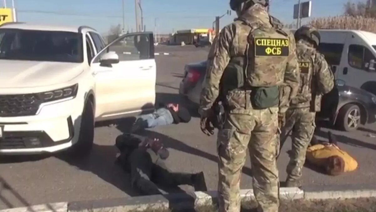     Двух жителей Волгоградской области приговорили к лишению свободы за незаконный лов рыбы. На двоих они получили более 10 лет заключения.