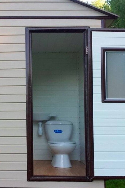 Уличный туалет