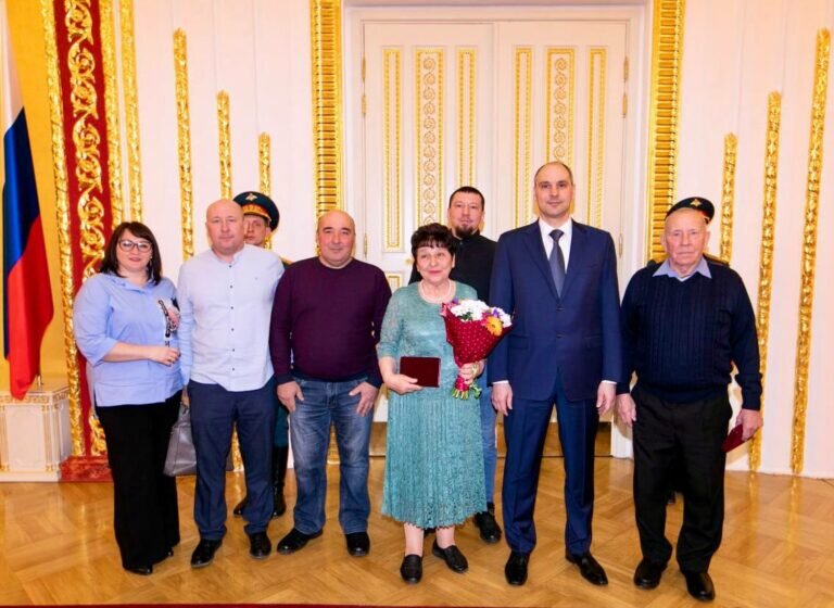    Денис Паслер поздравил многодетные семьи Оренбуржья с государственными наградами Андрей Севостьянов