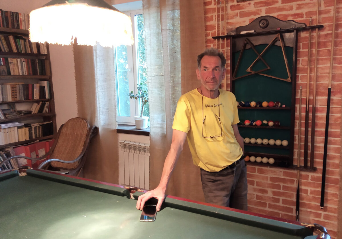 Подлесных Олег у себя дома.