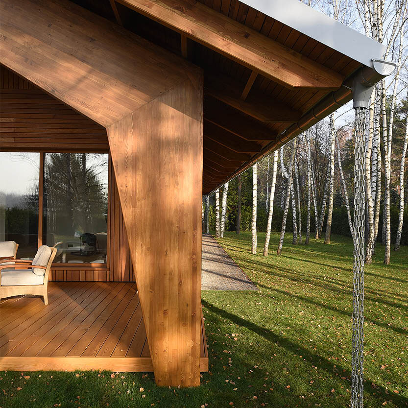 Большой гостевой дом из лиственницы | Масло Osmo 