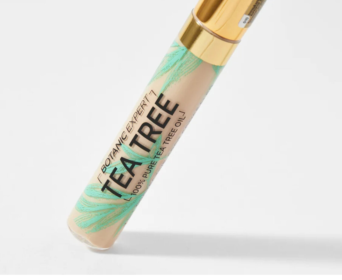 Консилер достаточно лёгкий, подойдет всем типам кожи. 