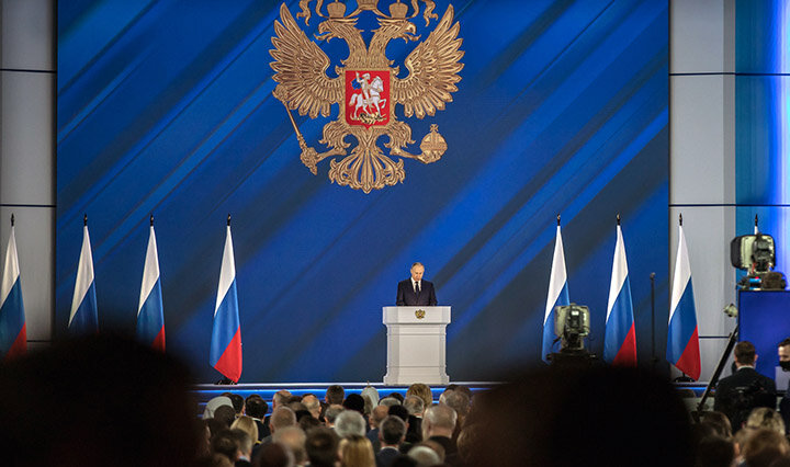 В ЭТОМ ГОДУ ОТ ПОСЛАНИЯ ПРЕЗИДЕНТА РОССИИ ФЕДЕРАЛЬНОМУ СОБРАНИЮ ЖДУТ ОЧЕНЬ МНОГОГО. 29 ФЕВРАЛЯ ОБЕЩАЕТ СТАТЬ ИСТОРИЧЕСКИМ ДНЁМ. ФОТО: YEVGENY PHILIPPOV/GLOBAL LOOK PRESS