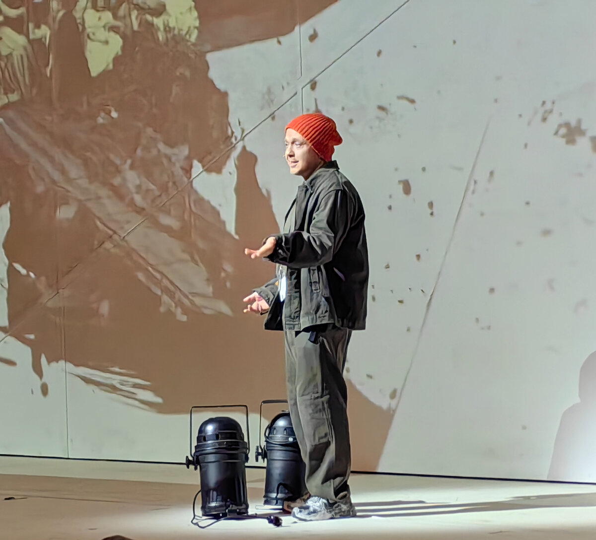 До третьего звонка