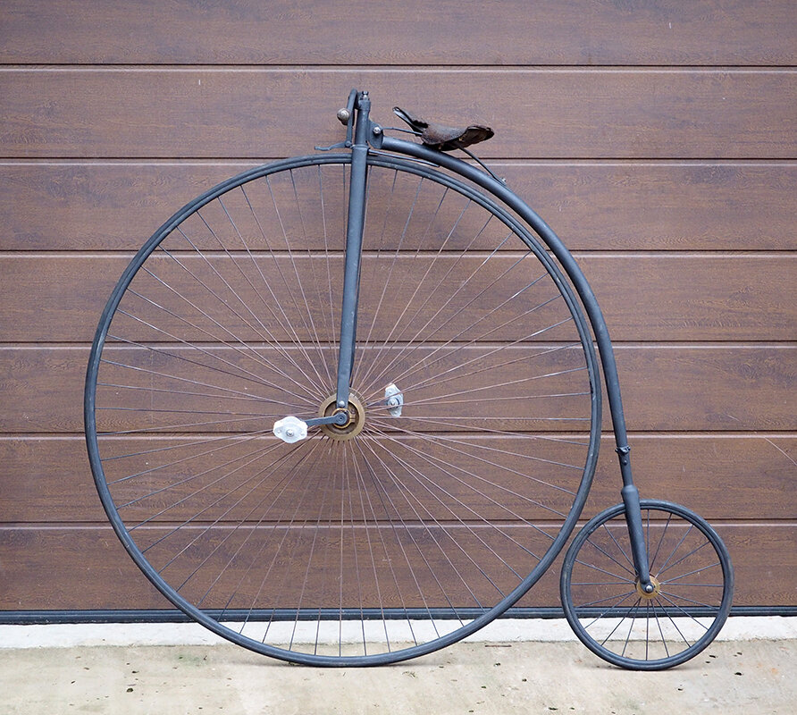 Высококолесный английский велосипед Rudge модели №3, изготовленный в 1887 году. Из коллекции Веломузея Андрея Мятиева. 