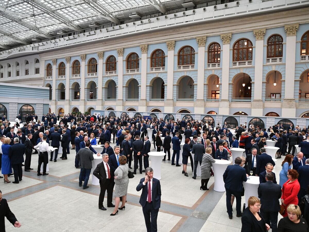    В Гостином Дворе перед началом оглашения ежегодного послания Президента Российской Федерации Федеральному Собранию. 20 февраля 2019 года© РИА Новости / Владимир Астапкович