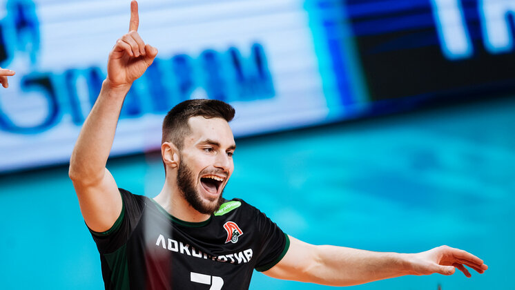 В Новосибирске волейбольный «Локомотив» уверено одолел соседей из ...