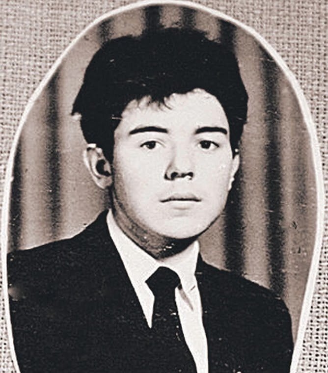 Такое милое фото нашла в интернете. Как молоды мы были... 