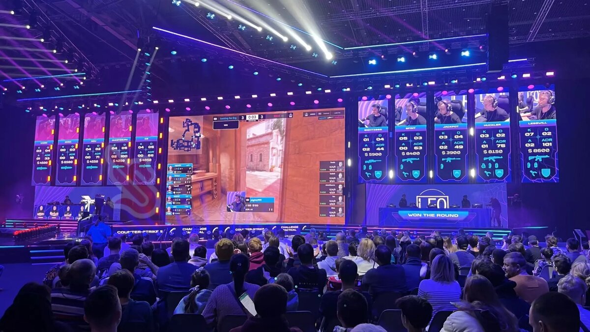     Что чувствует мама киберспортсмена, когда ее сын участвует в соревнованиях международного масштаба «Игры Будущего» — узнавал Inkazan.