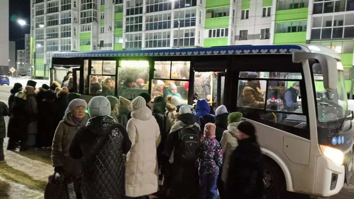     Идея повышения тарифов для выхода из текущего положения не встретила одобрения у горожан.