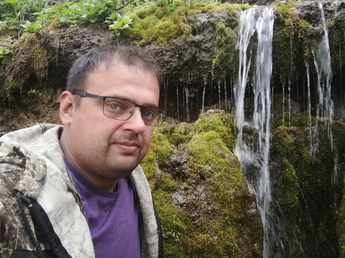 автор Роман Бураков