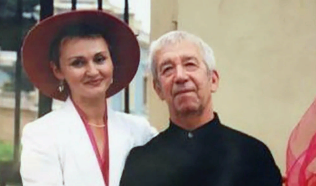 Бурундуков актер биография личная жизнь дети фото Первая жена бросалась на него с ножом, вторая, на 13 лет моложе, стала верной по