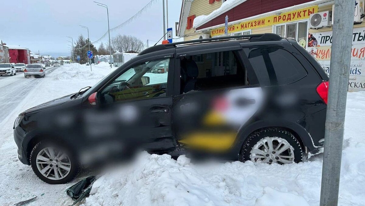 Один человек пострадал при столкновении двух автомобилей в Тарко-Сале |  Время Новостей | Дзен