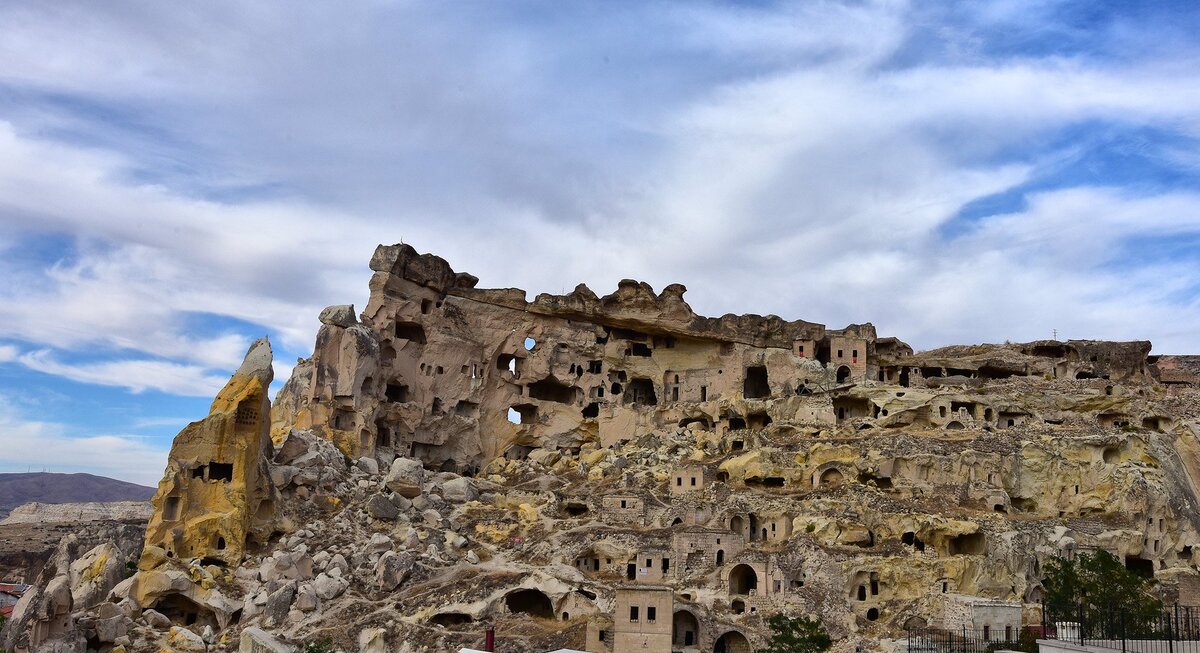 артисты в сценическом женском образе. свадьба кречинского спектакль губернский театр. ансамбль моисеева танцы. денискины рассказы спектакль тюз. брючный костюм в русском стиле.