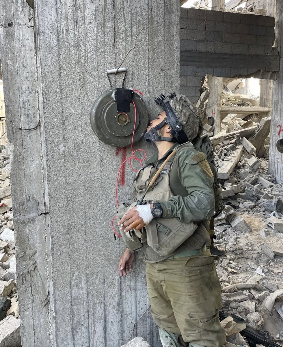 мина в приговоренном здании в секторе