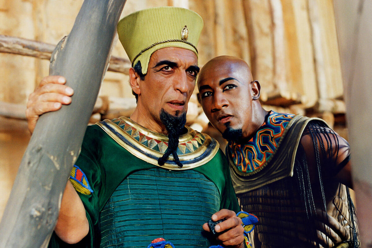 Жерар Дармон в фильме «Астерикс и Обеликс: Миссия Клеопатра». Фото: кадр из фильма