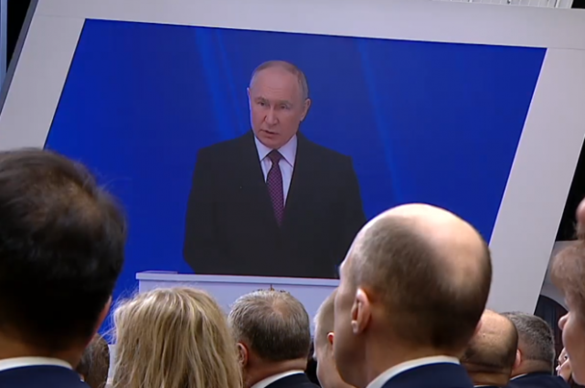    Путин назвал бредом заявления о намерении России напасть на Европу