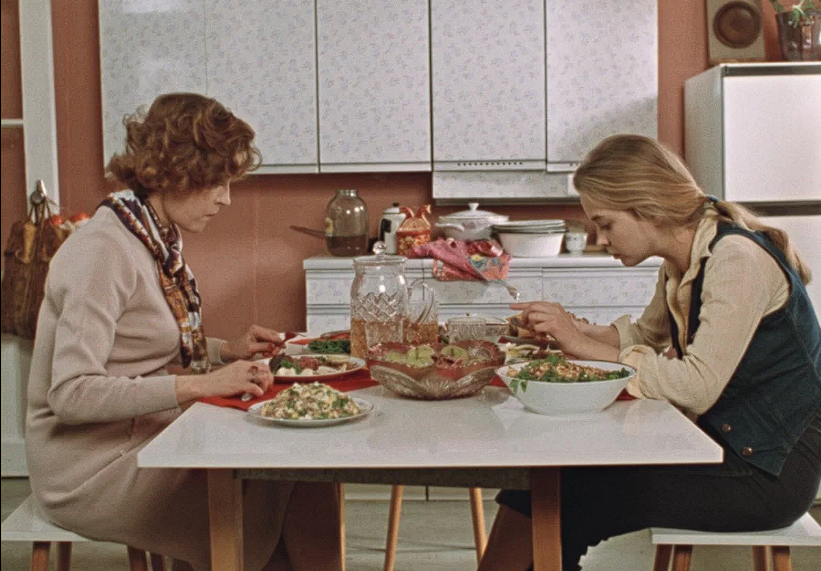 Кадр из фильма «Москва слезам не верит», 1980, СССР