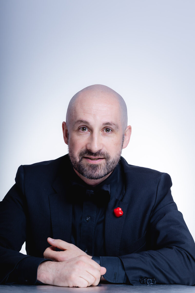 Сергей Хачатурян, старший тренинг-менеджер брендов Shiseido и Issey Miyake