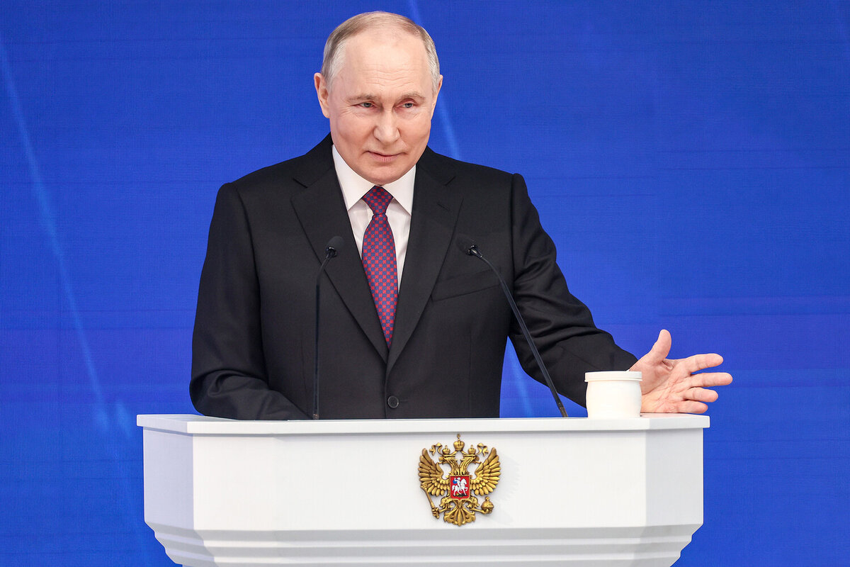 Президент РФ Владимир Путин во время выступления с ежегодным посланием Федеральному собранию РФ в Гостином дворе, 29 февраля 2024 года. Сергей Бобылев/ТАСС