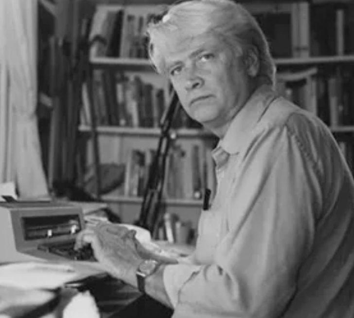 На илл.: Джон Гарднер (1933–1982) — американский писатель