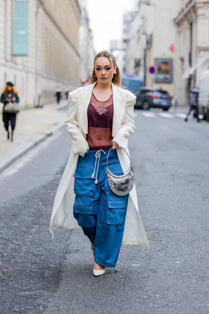 Улицы Парижа изобилуют модниками, но не все из них хорошо одеты — кто на самом деле в тренде?-6