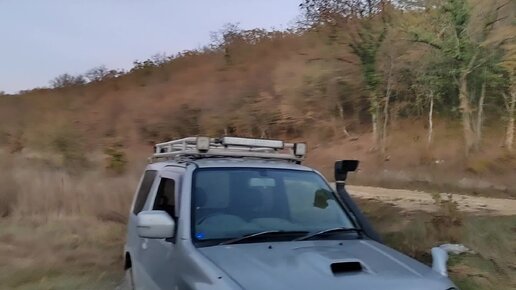 Suzuki Jimny. Преодоление перекопанных дорог и траншей. Прокатились в районе Сукко.