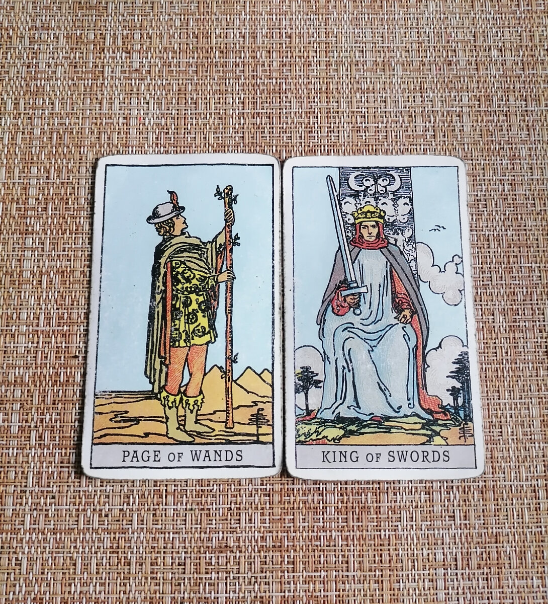 Паж мечей чувства. Таро райдера паж жезлов. Паж мечей. Паж жезлов таро да или нет. Карты таро эмоции.