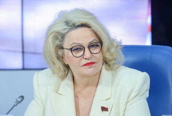    Нина Останина