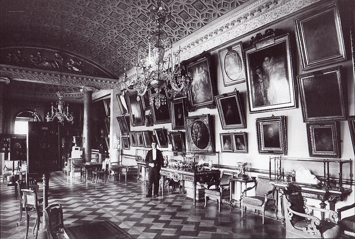 Строгановский дворец. Картинная галерея, до революции, фото из открытых источников